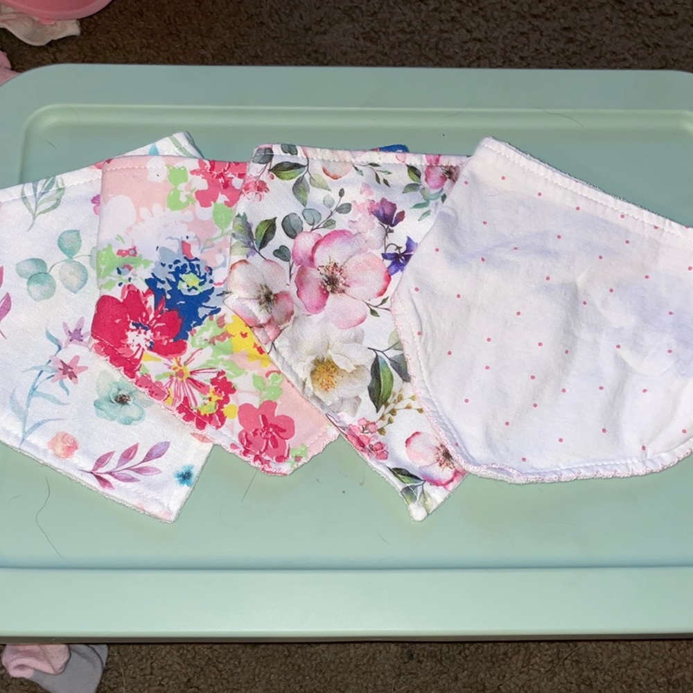 Pack of 4 bandana style floral bibs
